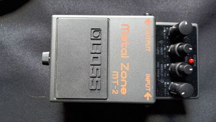 Boss MT2 distortion pedal