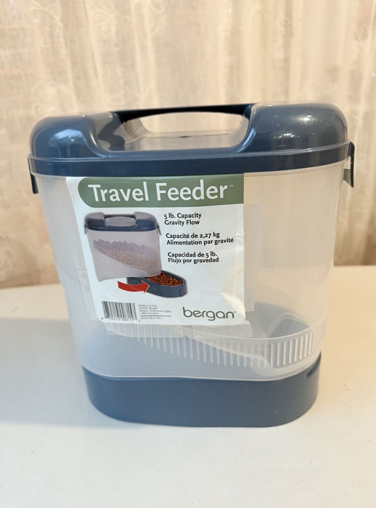 Pet Travel Feeder 5lb Capacity
