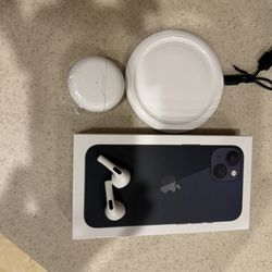 Unlocked iPhone 11 New With Wireless Charger And Bluetooth Earbuds 