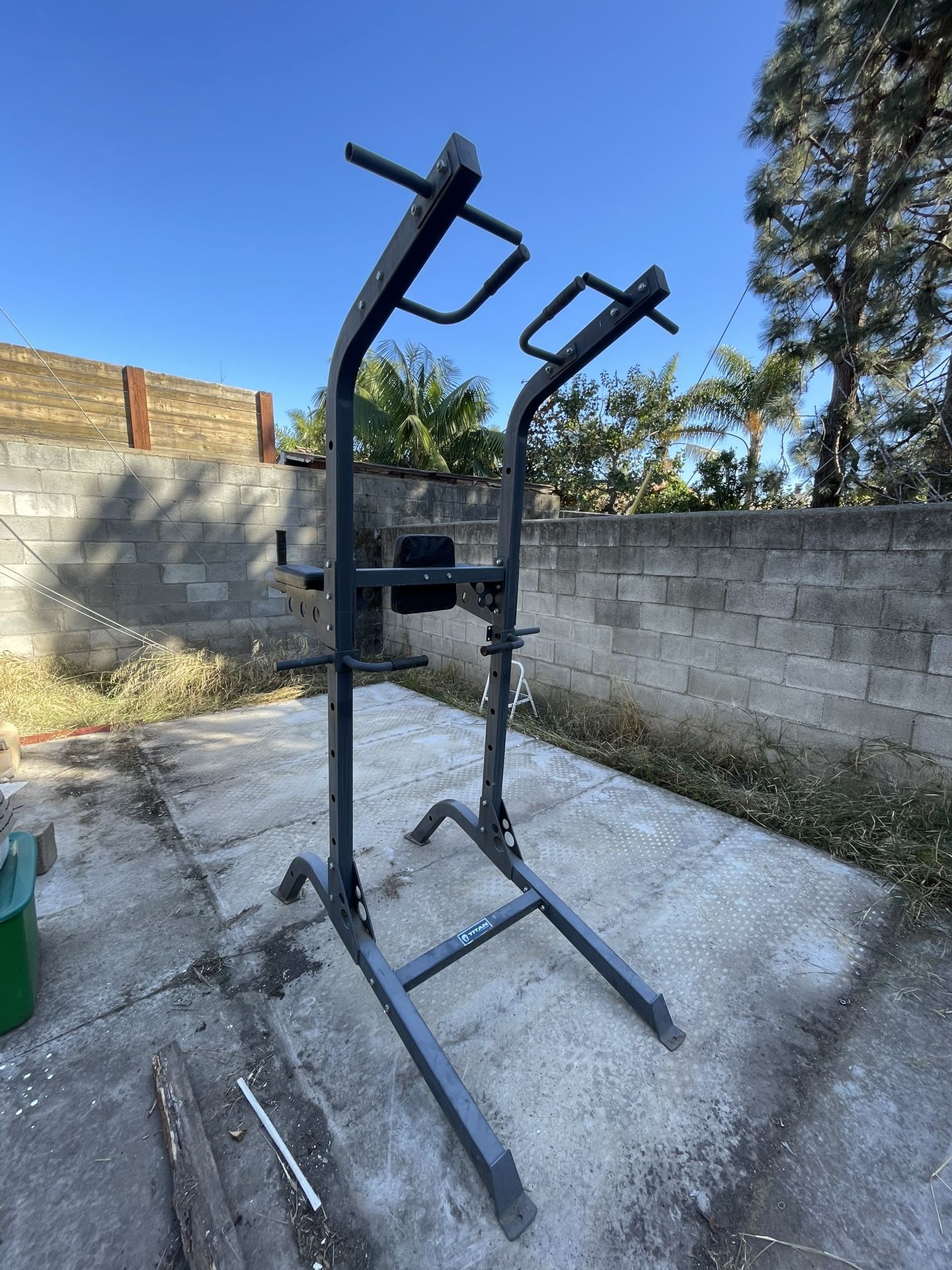 Titan Fitness Heavy Duty Power Tower