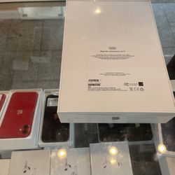 Brand New Apple iPad 9th Generation Lates 2022 Model 