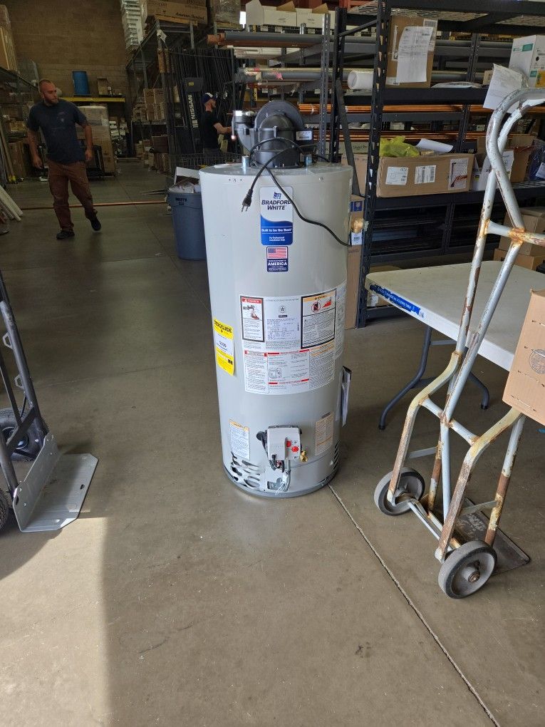 40 GAL NG 40K BTU WATER HEATER POWER VENT
