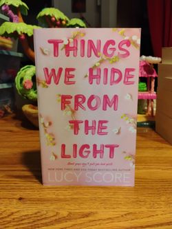 Things We Hide From The Light - Lucy Score