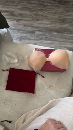 Medium Cakes Body cleavage bra
