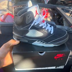 Air Jordan 5 Black Silver Sneakers Size 8.5