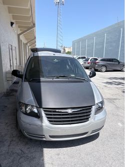 2006 Chrysler town and country