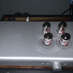 Schiit Audio Freya + Tube Pre Amp