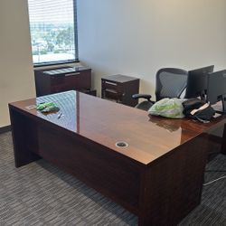 Desk With Credenza