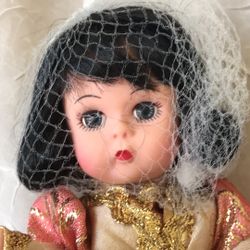 Madame Alexander Golden Girl jointed 8-inch Vintage Dolls Style #30560