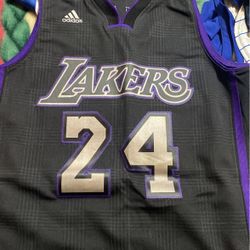 Throwback Back Limited Edition Kobe Jersey 