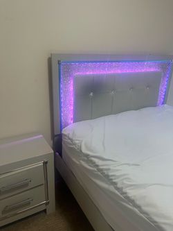 Bedroom set