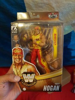WWE LJNS MINT WITH 2 ELITE SERIES