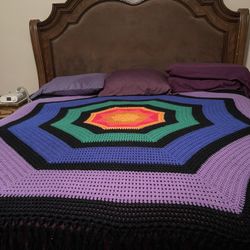 Need Gone this Week…..King Size Bedroom Set