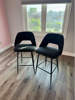 Black Stools