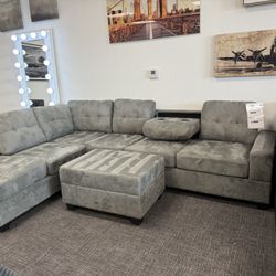 🛋️ Light Gray Sectional + Storage Ottoman – $899 Steal!