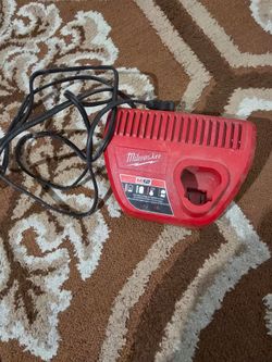 Milwaukee M12 Battery Charger