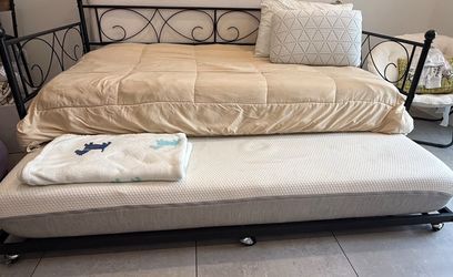 Cama estilo sofá (colchones incluidos)