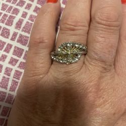 Beautiful Wedding/Engagement Ring Various Sizes 14K Gold Plated With Zircon Stones