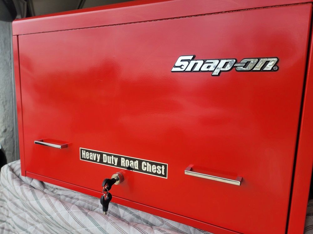 Snap-on 32" Tool Chest (NEW)