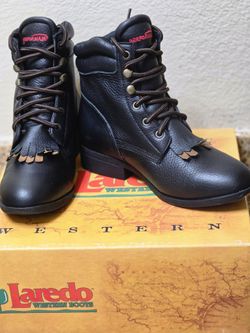 Laredo  Blk Lace up Boots size 6M