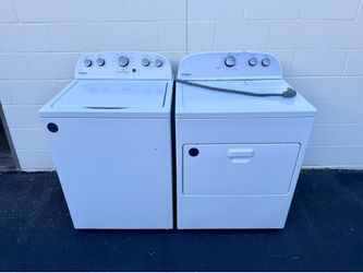 Whirlpool Washer & Dryer Set - LIGHTLY USED!