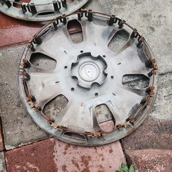 15 " Ford Hubcaps 