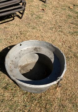 Water container for horses