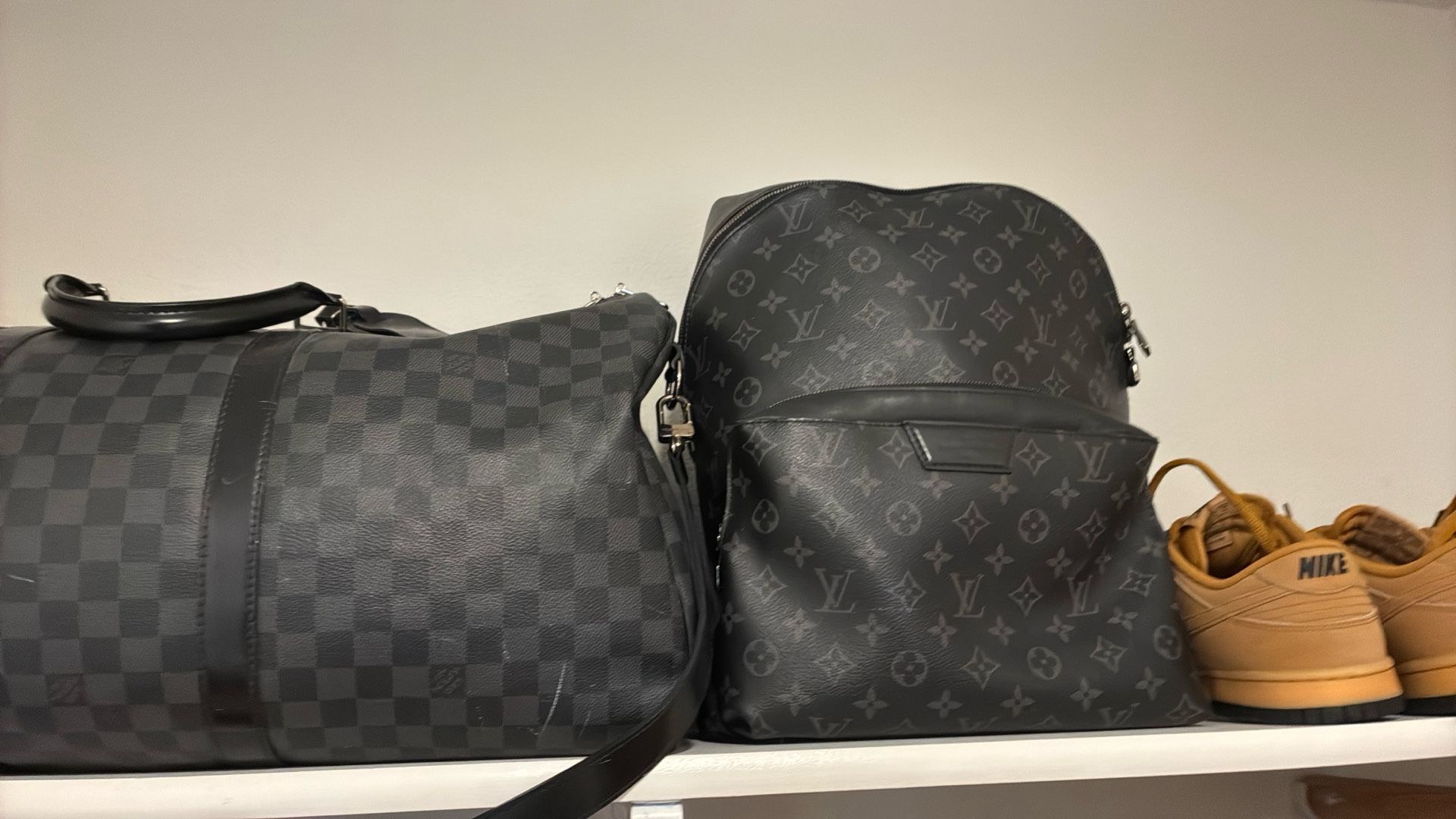 Backpack LV 1000$