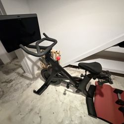Peloton Bike+ – Like New | Mat + Weights Included