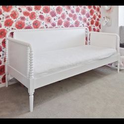 Crate And Barrel Jenny Lind Bedroom Set