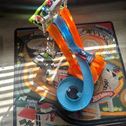 Hot Wheels Fisher price Race Track 