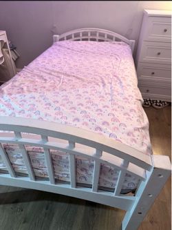 Twin bed with mattress