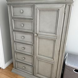 Children’s Dresser