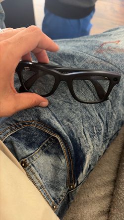 Ray-Ban Meta Smart Glasses