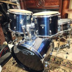 Complete 5 Pc. Drum Set W Cymbals 