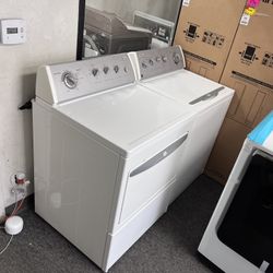WHIRLPOOL WASHER WITH AGITATOR AND GAS DRYER