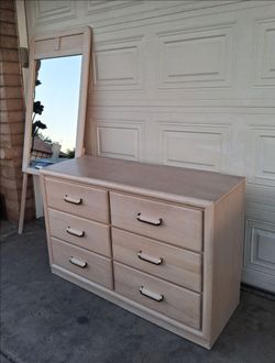 Wood 6 Drawer Dresser & Mirror