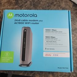 Motorola MG7700 Cable Modem/Router