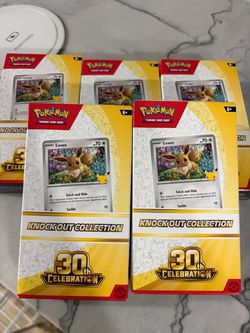 Pokémon TCG 30th Celebration Knock Out Collection