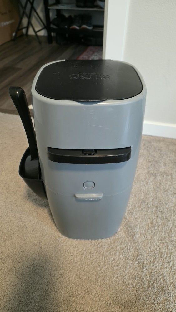 Litter Genie (No Bags)