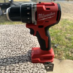 Milwaukee M18 1/2in Compact Drill/Driver (No battery)