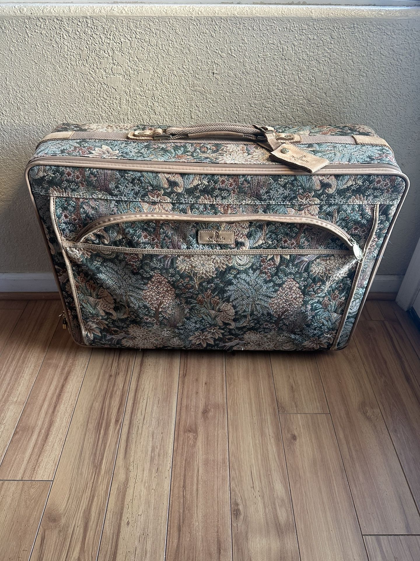 Atlantic Floral Rolling Suitcase