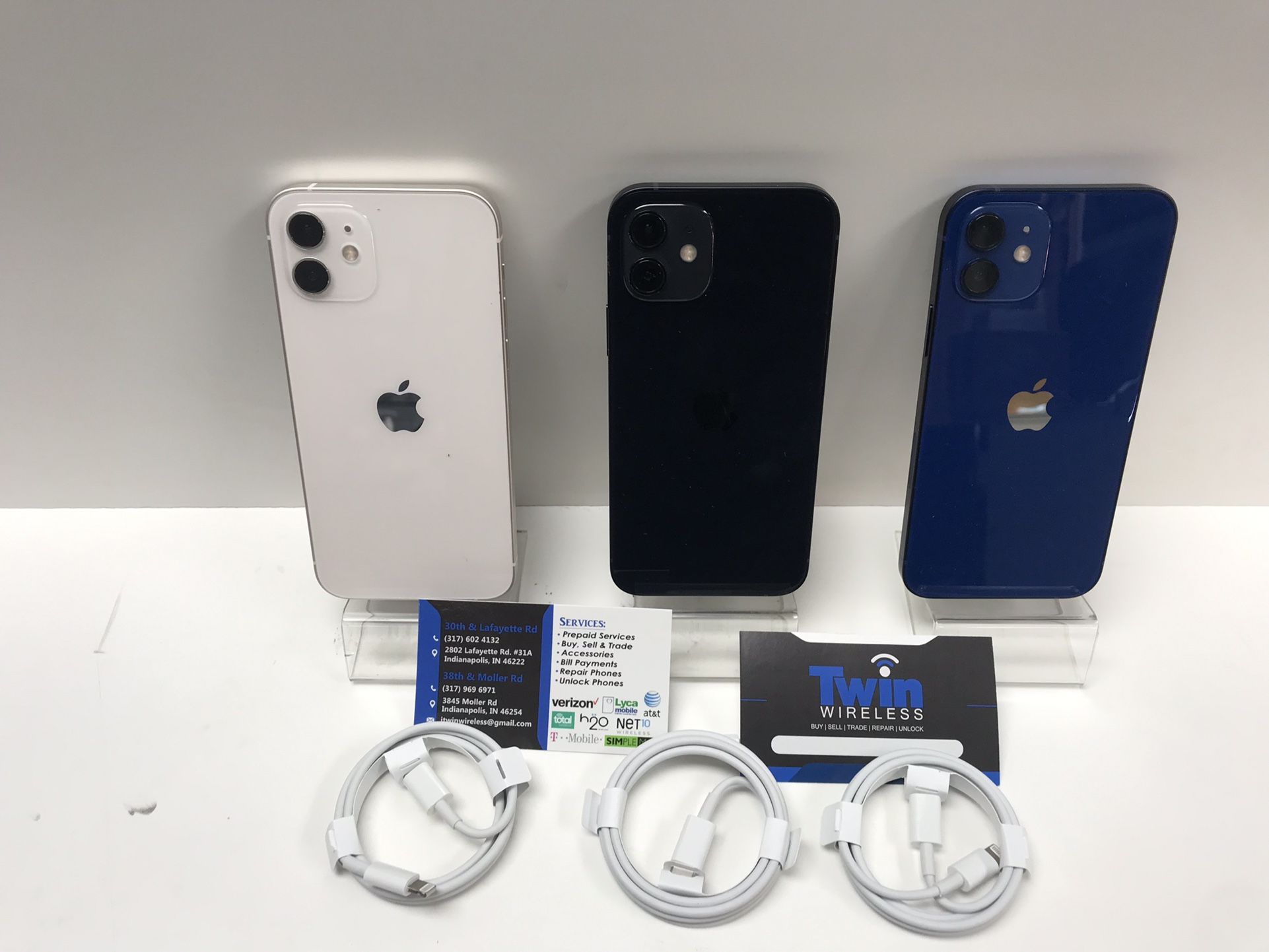 Black Friday Sale! Apple iPhone 12 With FREE AIRPODS Excellent