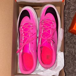 Vapor 17 club 10.5 pink and white