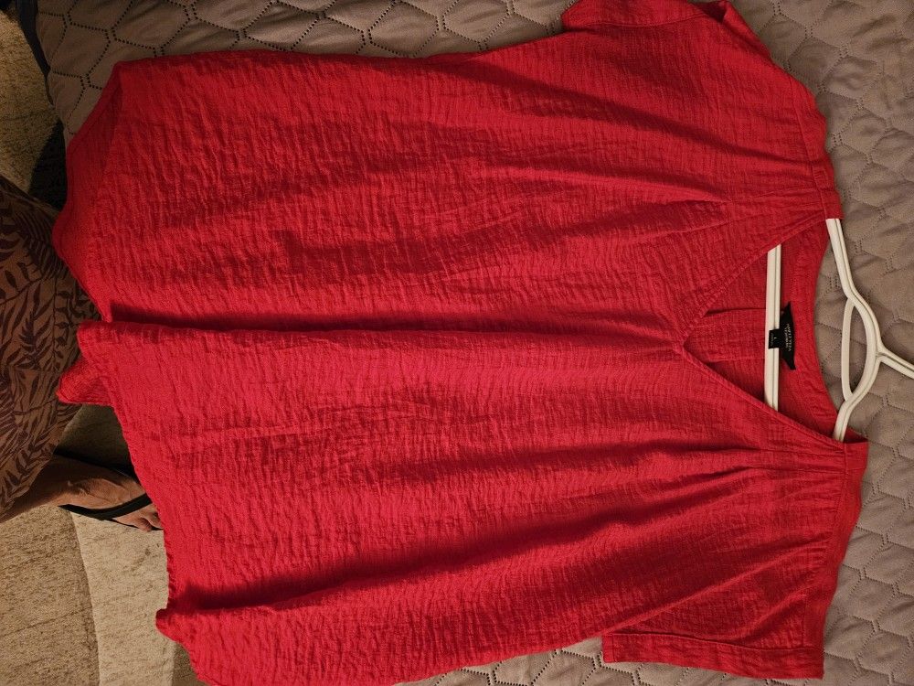 Simply Vera Wang Shirt