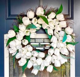 White Tulip Wreath
