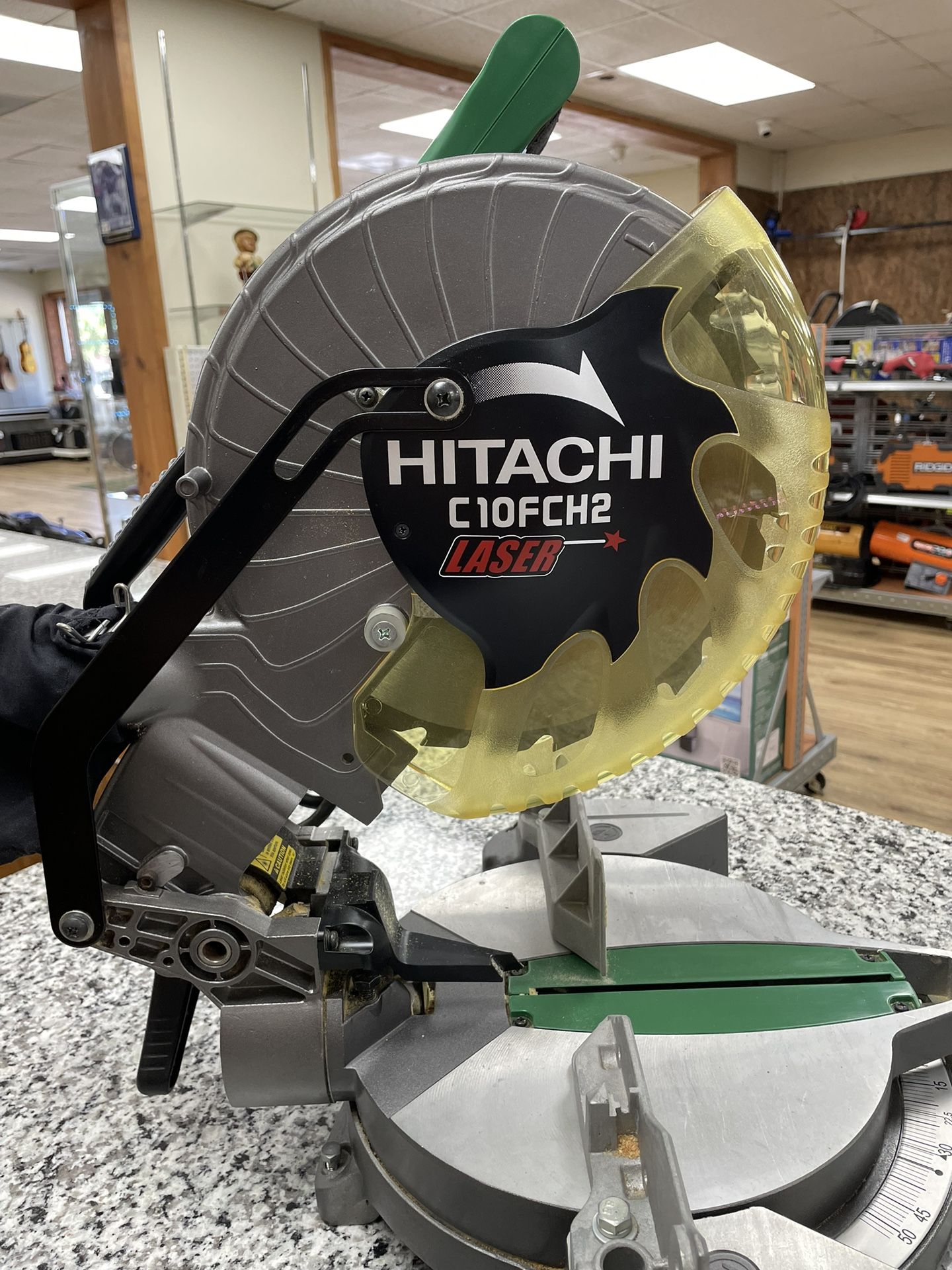 Hitachi C10Fch2 10” Laser Compound Miter Saw