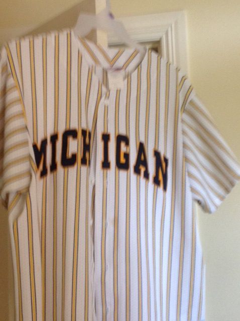 XXL Michigan baseball jersey