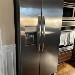 Brand New Frigidaire Refrigerator 