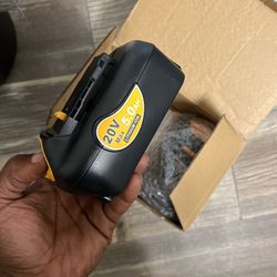 DEWALT 20V MAX 5 Ah Lithium Ion Battery 2-Pack (DCB205-2)